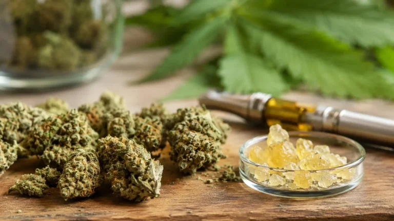 THCA Effects: Benefits, Risks, and What the Research Says